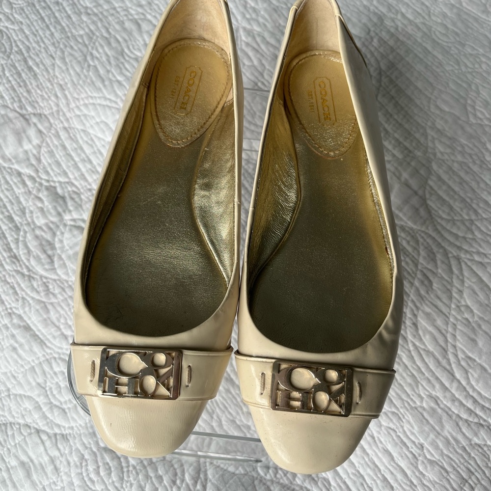 Coach Flats